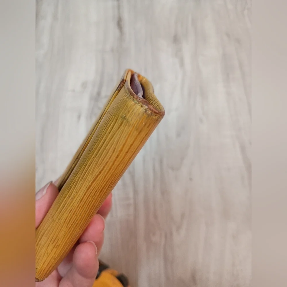 Authentic, Louis Vuitton, Yellow Epi Leather Wallet-Coin Purse - Picture 6 of 12